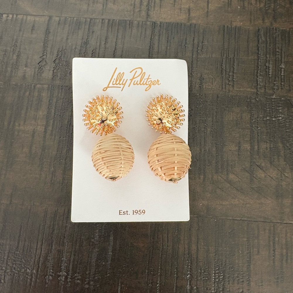 NWT Lily Pulitzer Wicker & Gold Toned Statement Earrings - Picture 2 of 4